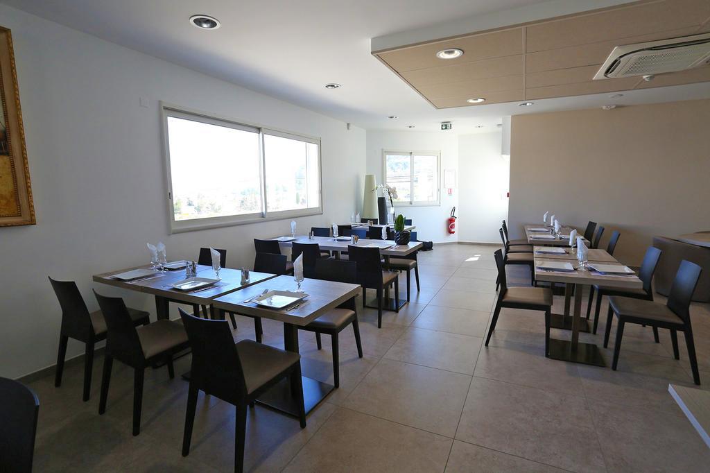 Hotel Restaurant Les Pielettes Le Rove Exterior photo